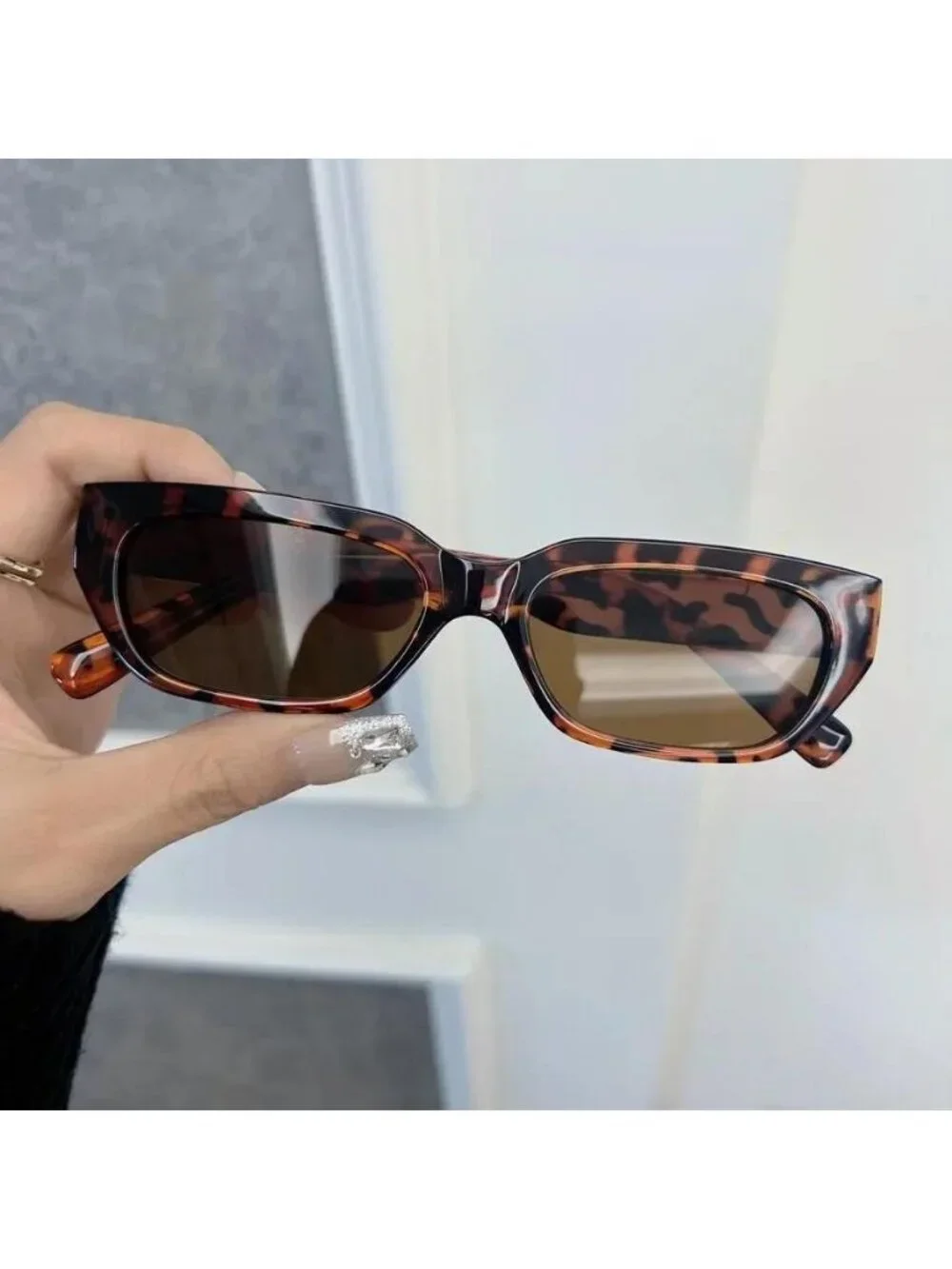 Classic  Square Sunglasses